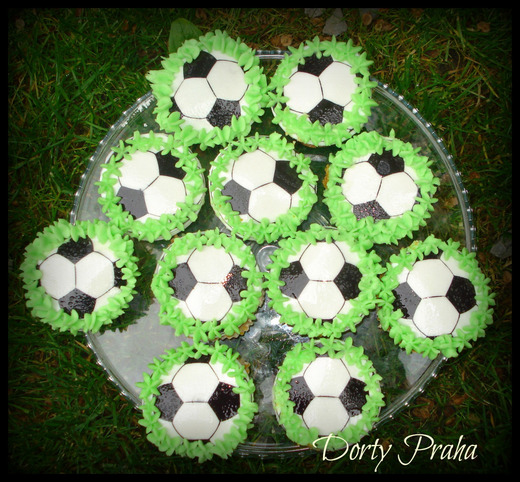 cup_010-cupcakes fotbalové.jpg