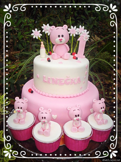 dět_084-dort medvídek s cupcakes.png