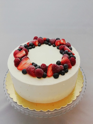 přání_317-krémový dort s čerstvým ovocem.jpg