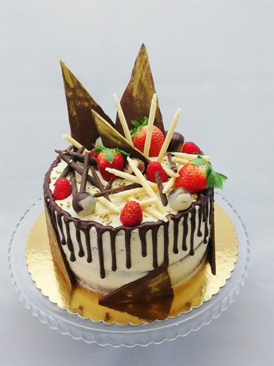 přání_322-dort s čokoládou a čerstvým ovocem.jpg