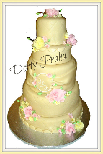 svat_010-svatební dort s pastelovými květy 50-60 porcí.jpg